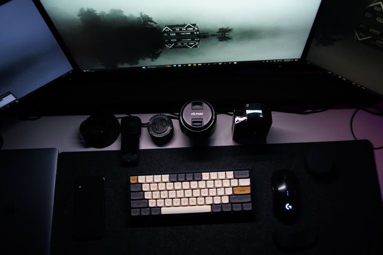 A Bonus Feature for Streamers: The Adjustable Light on the Logitech Kiyo 1 A Bonus Feature for Streamers: The Adjustable Light on the Logitech Kiyo